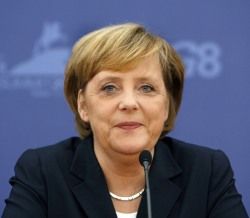 Меркель рассчитывает на политическое разрешение крымского конфликта