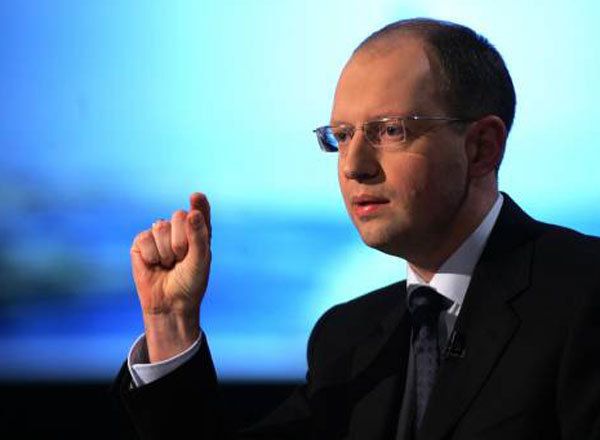 Яценюк розповів, як зростатимуть тарифи на газ та тепло