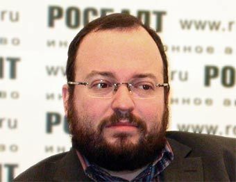 От Путина можно ожидать чего угодно. Сейчас он пытается показать США и ЕС какой он “крутой пацан”, – Белковский