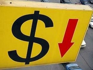 Курс доллара неожиданно рухнул почти на 20 копеек