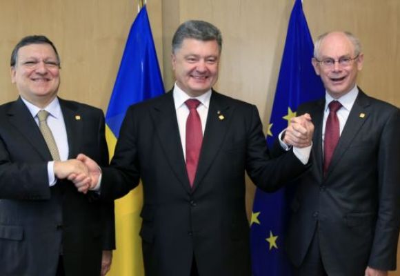 Чому Захід та Порошенко оминають слово “війна”? – думки експертів