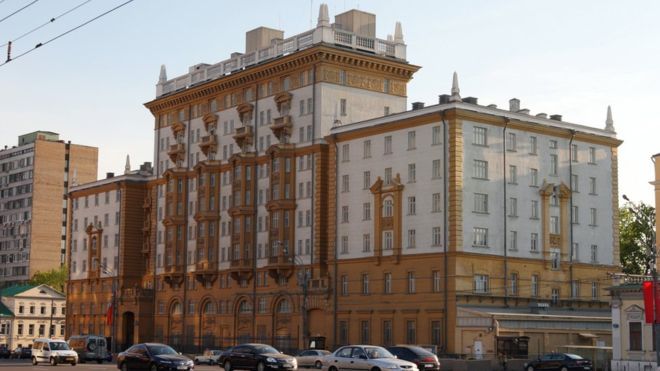 Дипломаты США жалуются на преследования в России