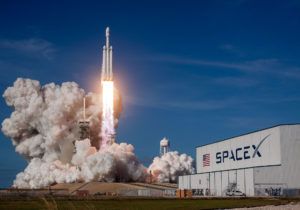 Історична подія: старт надважкої ракети Falcon Heavy