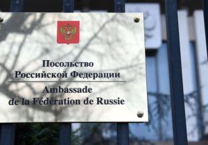 Токсична країна: російських дипломатів висилають звідусіль