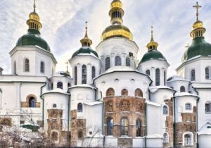 44% православних українців відносять себе до ПЦУ