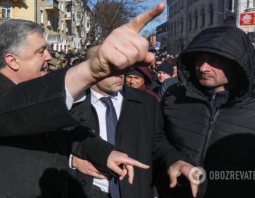 Порошенко налякав тітушок з “Нацдружин”