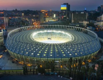 Петро Порошенко запрошує усіх бажаючих на НСК “Олімпійський”