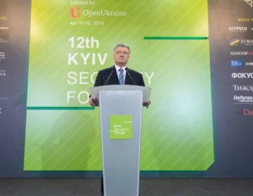Порошенко: “Після 21 квітня жарти закінчаться і настане сувора реальність”