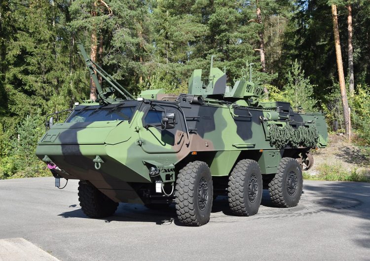 Латвія передала Україні ще одну партію БТР Patria 6×6